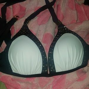 Never worn bikini top tag not on